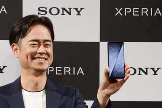 ソニー、起死回生へ新スマホ　狙うエンタメ事業との相乗効果