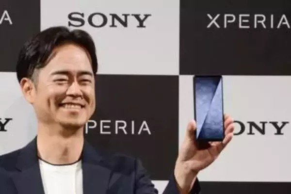 ソニー、起死回生へ新スマホ　狙うエンタメ事業との相乗効果