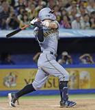 「ヤ4―7神（3日）　佐藤が2本塁打4打点」の画像1