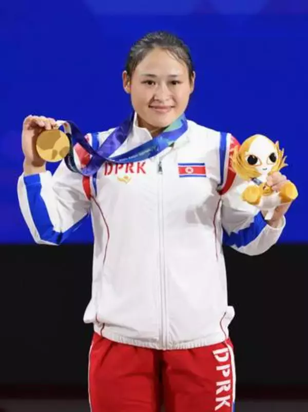 北朝鮮が今大会初の金　重量挙げ女子で世界記録