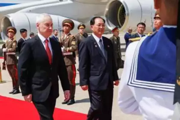 金正恩氏、ロシア下院議長と会談　平壌で派兵記念館完工へ