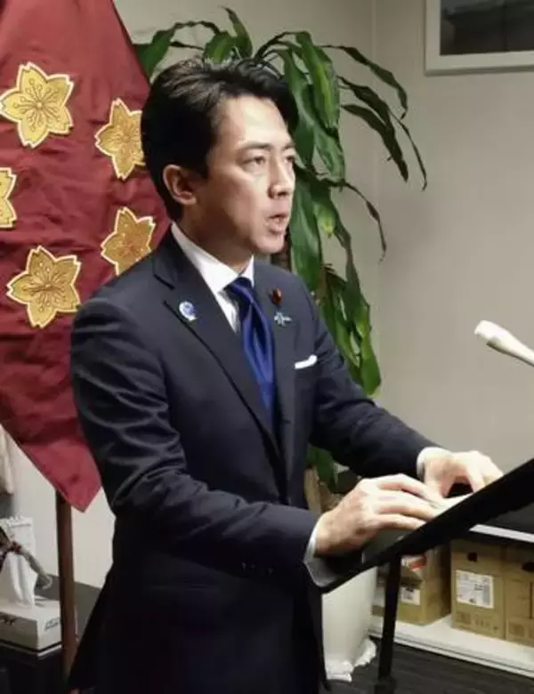 小泉氏、防衛経費対象拡大に言及　公共インフラ整備