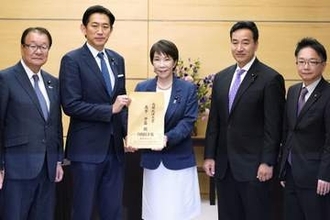 自維、ガソリン補助縮小を　首相「提言踏まえ検討」