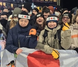 金銀銅ラッシュに感動、雪山沸く　日の丸手に声援「おめでとう」