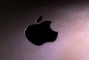 アップル、折り畳みスマホ披露か　来月9日に特別イベント
