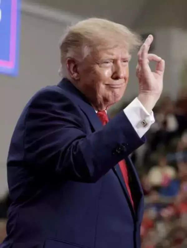 現元米大統領が火花　上院激戦の中西部州で