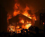 「大分火災、20棟以上燃える　1人連絡取れず、多数避難」の画像1