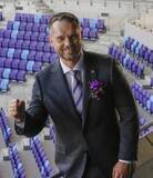 「ガウル氏「対話を重視」　広島新監督就任記者会見」の画像1