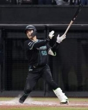 奈良間、気合のサヨナラ打　コーチから「決めてこい」