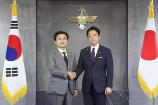 小泉氏参拝、日韓防衛協力に懸念　防衛省幹部、韓国側反応に身構え