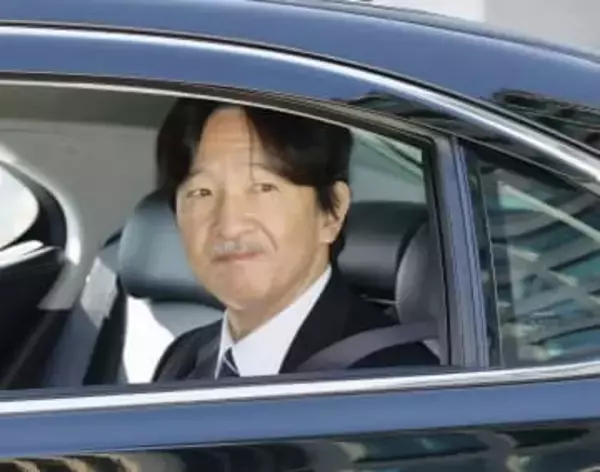 両陛下に60歳の誕生日あいさつ　秋篠宮さま、御所訪問