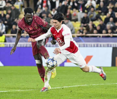 南野、堂安は終盤まで出場　欧州チャンピオンズリーグ