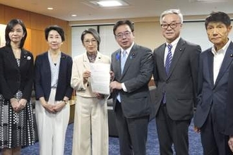 加熱式たばこ、規制強化見送りへ　受動喫煙対策、厚労省方針