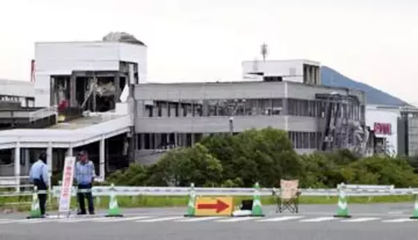 イオン複数社員が再入館を許可　安全確認完了前、熊本地震