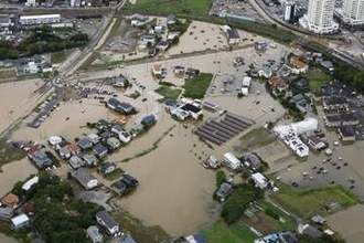 千葉豪雨、全半壊や浸水170棟　放置車1000台、土砂崩れも