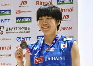 銀の山口茜「いい経験だった」　世界バドミントンから帰国