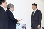荒井優氏が札幌市長選出馬へ　元衆院議員、中道に離党届