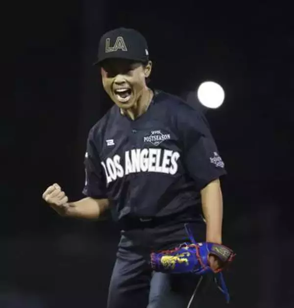 里綾実が完封、初代王者に　米女子プロ野球リーグ、今年発足