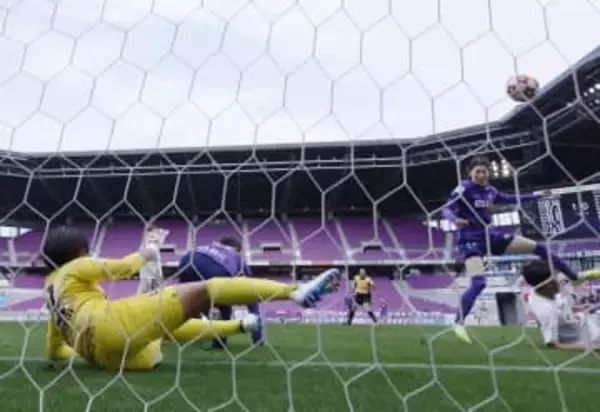 決勝は広島―INAC神戸　サッカー皇后杯