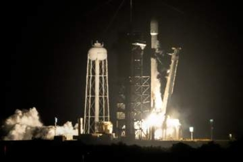 ロケット残骸、5日に月衝突へ　スペースX、5mクレーター発生