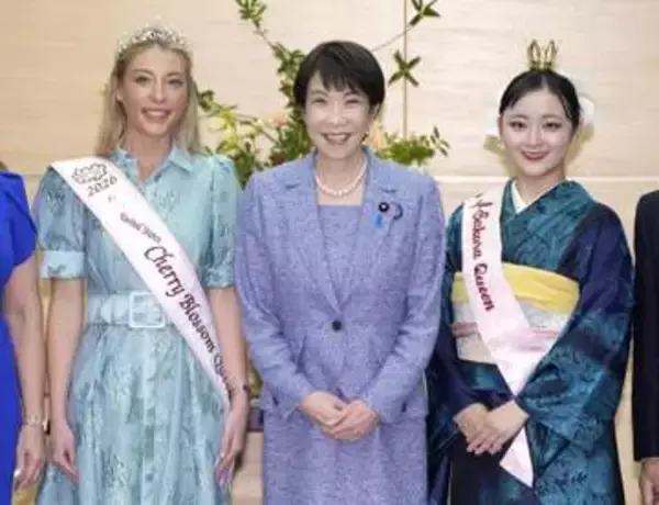 首相「友好の架け橋」　全米さくら女王と面会