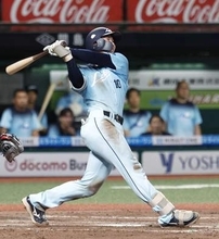 西2―1ソ（8日）　小島が逆転2ラン