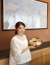 ベーグルで海外感じて　元CA、各国料理から着想