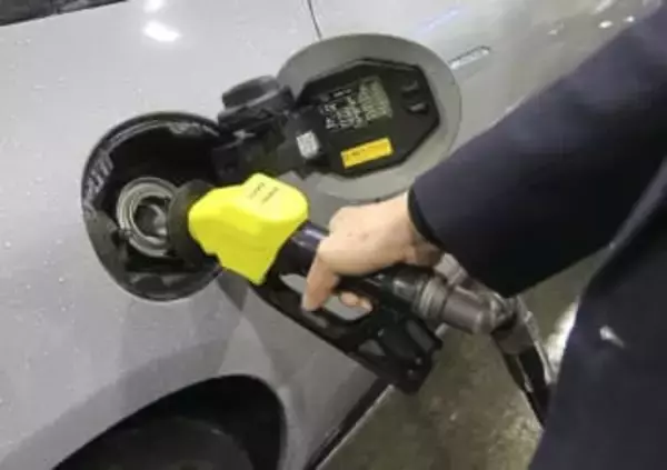 ガソリン来週20円超上昇か　イラン緊迫で原油急騰