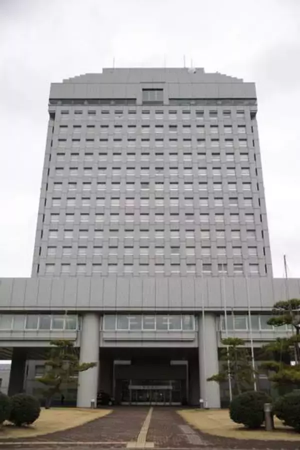 新潟知事選、現職ら3氏届け出　原発再稼働容認の手法争点