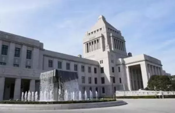 国旗損壊法案30日に衆院通過へ　委員長職権で採決日程決定