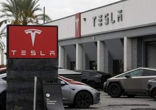 米テスラ7～9月期、56％減益　AI投資重荷、EV販売は堅調