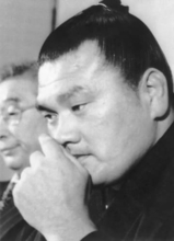 ＜あのころ＞横綱輪島が引退　45年前の3月10日