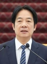 台湾総統、中国の圧力で外遊中止　通過国が飛行許可を取り消し