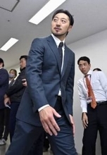 広島・菊池は8千万円減　森浦は1.1億円で更改