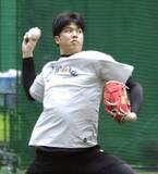 「才木「連覇に貢献したい」　10年目シーズンへ練習公開」の画像1