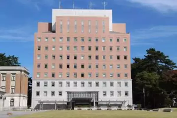 長男絞殺疑い、父親を再逮捕　群馬・伊勢崎の2児死亡
