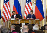 「米ロ、核軍縮当面順守か　半年間、新条約へ協議」の画像1