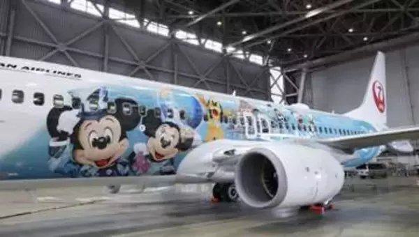 TDS25周年、日航特別機　機体や座席カバーにミッキー