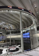 東証反落、終値は6万2364円　AI関連株など売られる