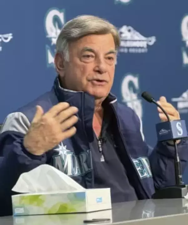 「レーザービーム」命名者が引退　マリナーズ専属アナのリズさん