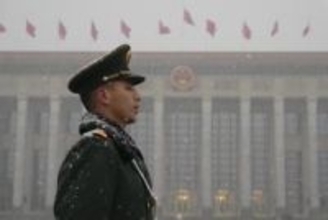 中国、5日に全人代開幕　GDP目標引き下げ観測