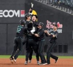 日5―4楽（22日）　奈良間がサヨナラ打