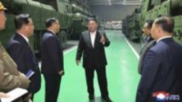北朝鮮、放射砲車両を量産　金正恩氏「主力の攻撃手段」