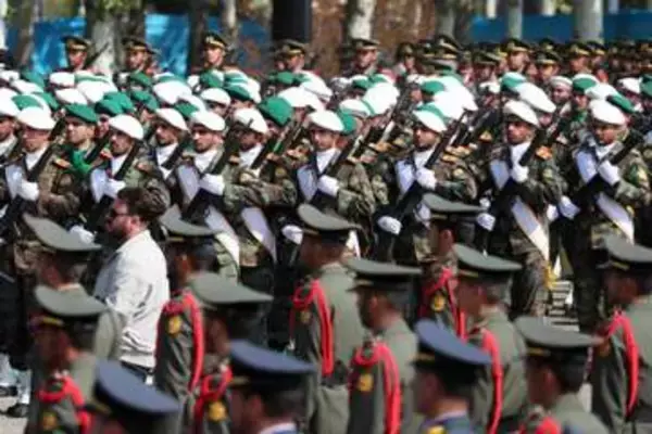 米軍2機を「完全に破壊」発表　イラン、乗員2人のうち1人不明