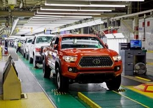 トヨタ、米工場に5800億円　メキシコから一部生産移管