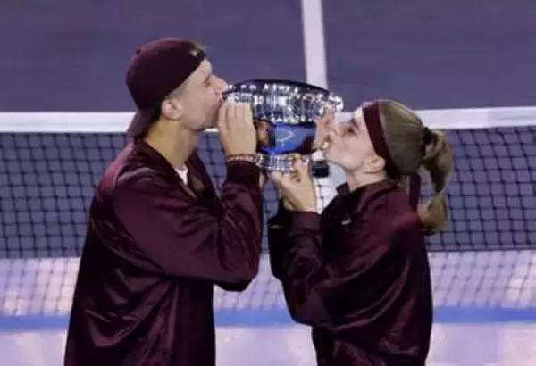 ムホバ、メンシク組が優勝　全米テニス混合ダブルス