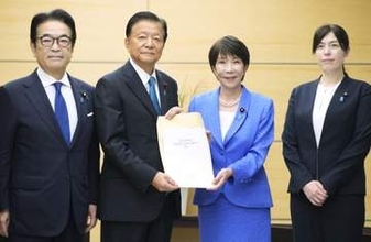 首相、重要土地規制に意欲　許可制導入、自民提言受け