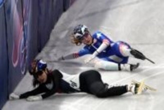 韓国コーチ、現金携え審判に抗議　「賄賂？」とSNSで話題に