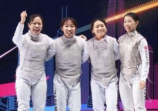 日本、女子フルーレで銅メダル　世界フェンシング最終日