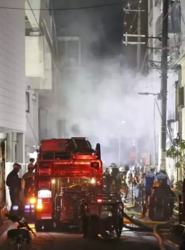 住宅火災、2人意識不明　大阪・西成